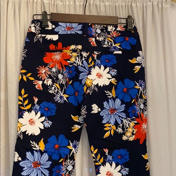 Old Navy Pixie Petite Floral Pants Size 4 New - Picture 4 of 8
